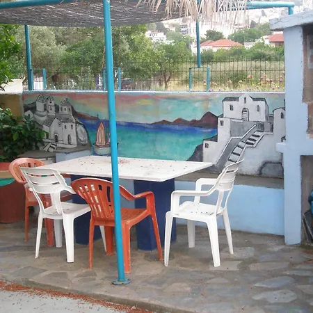 Manos Studios & Apartments Skopelos Town