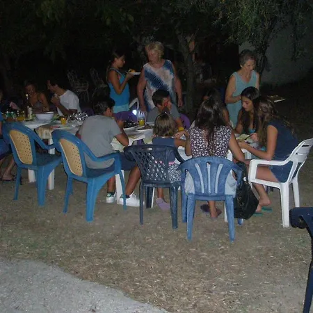 Manos & * Skopelos
