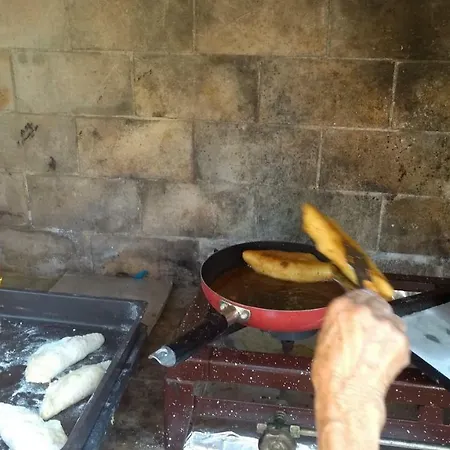 Manos & * Skopelos