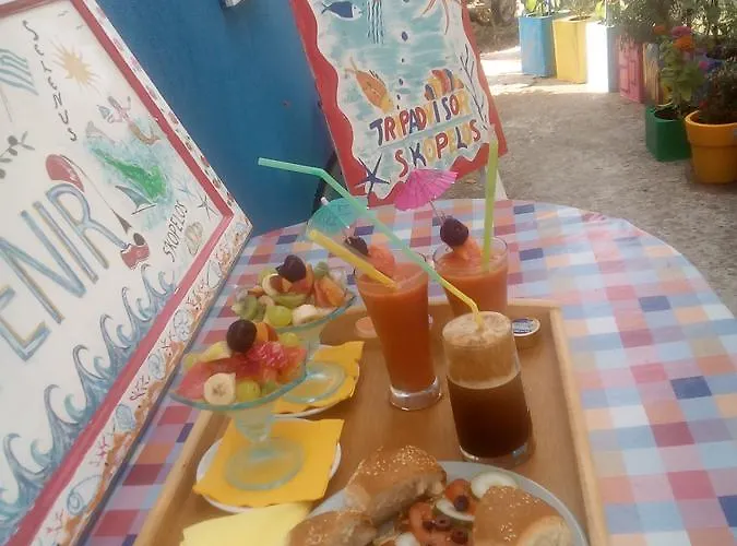 Manos Studios & Apartments