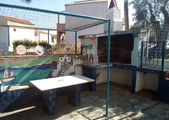 Manos Studios & Apartments