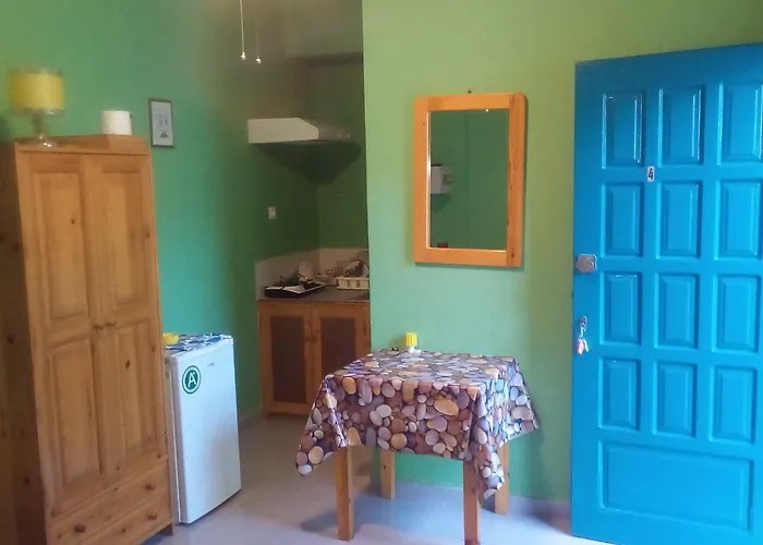 Manos Studios & Apartments Skopelos Town