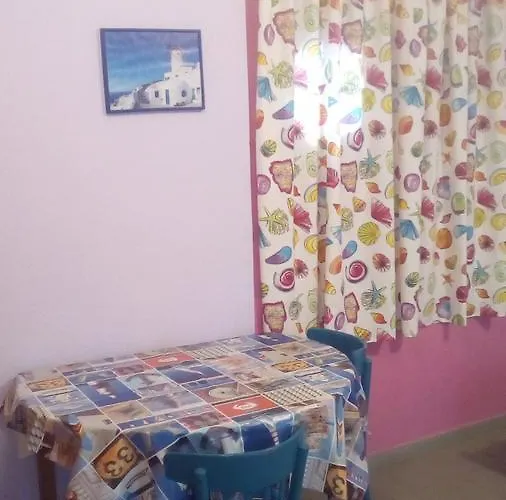 Manos Studios & Apartments Skopelos Town