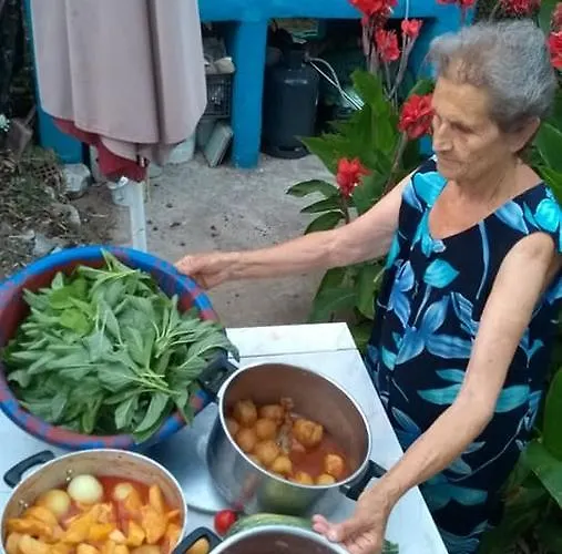 Manos Studios & Apartments Skopelos Town